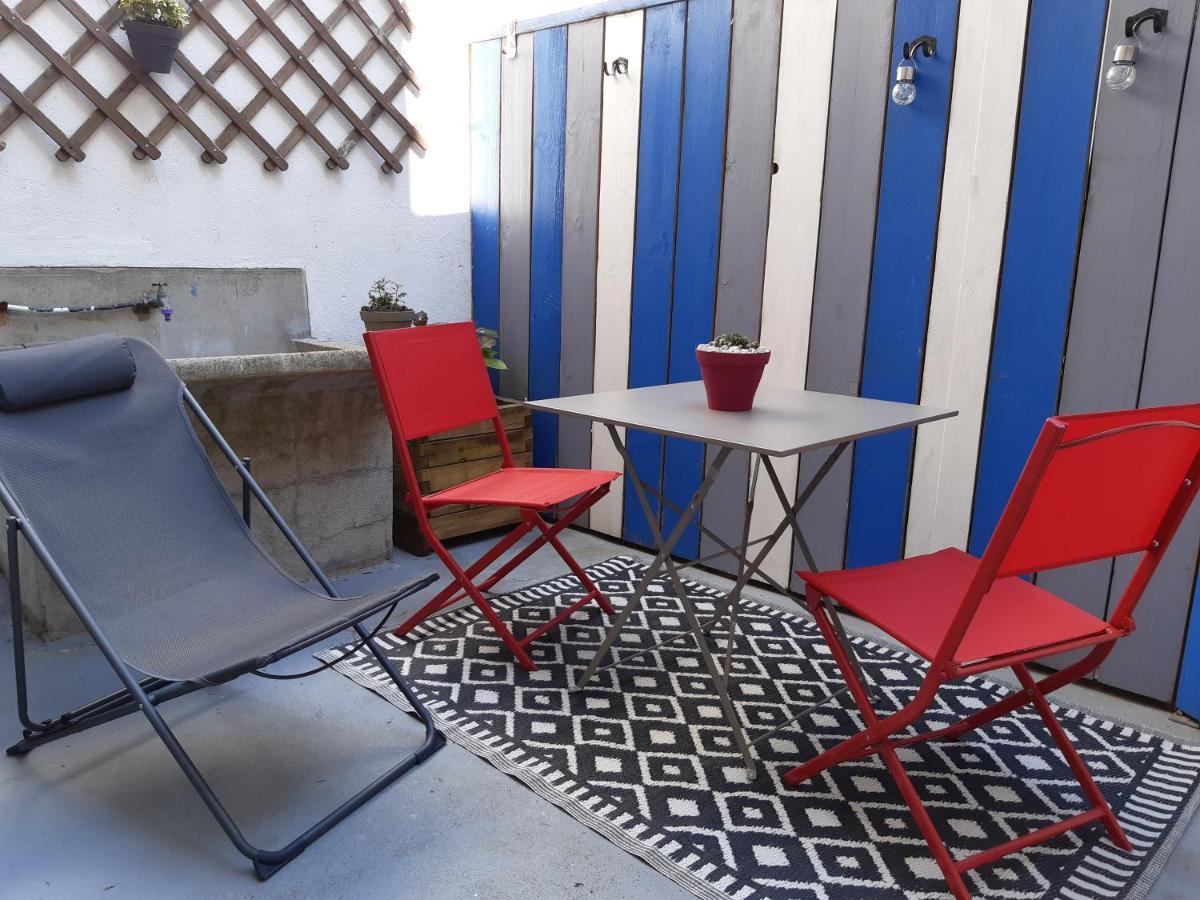 Appartement Haute Ville meublé avec cour privative Granville Exterior foto