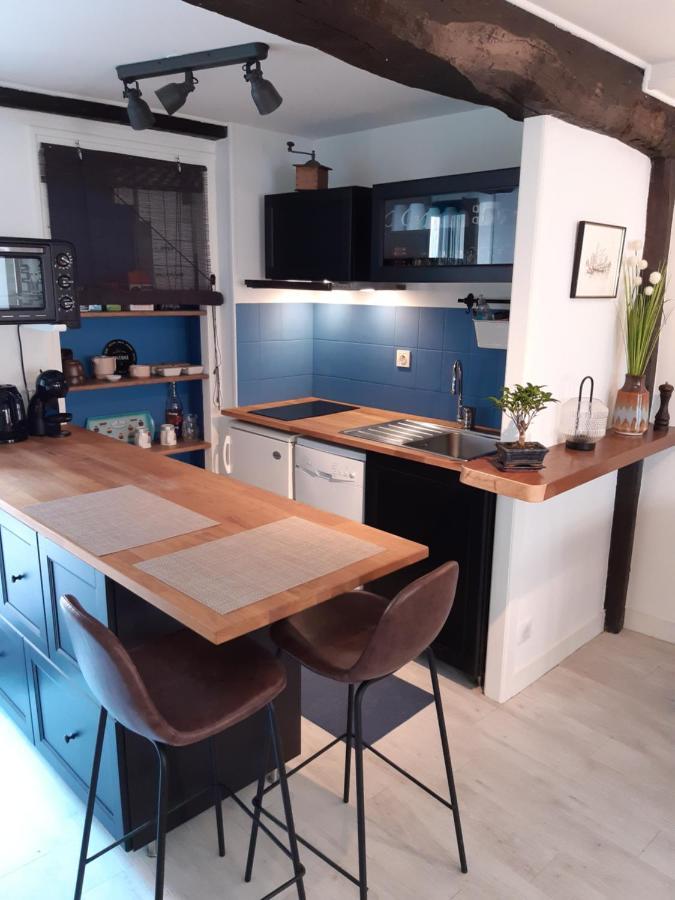 Appartement Haute Ville meublé avec cour privative Granville Exterior foto