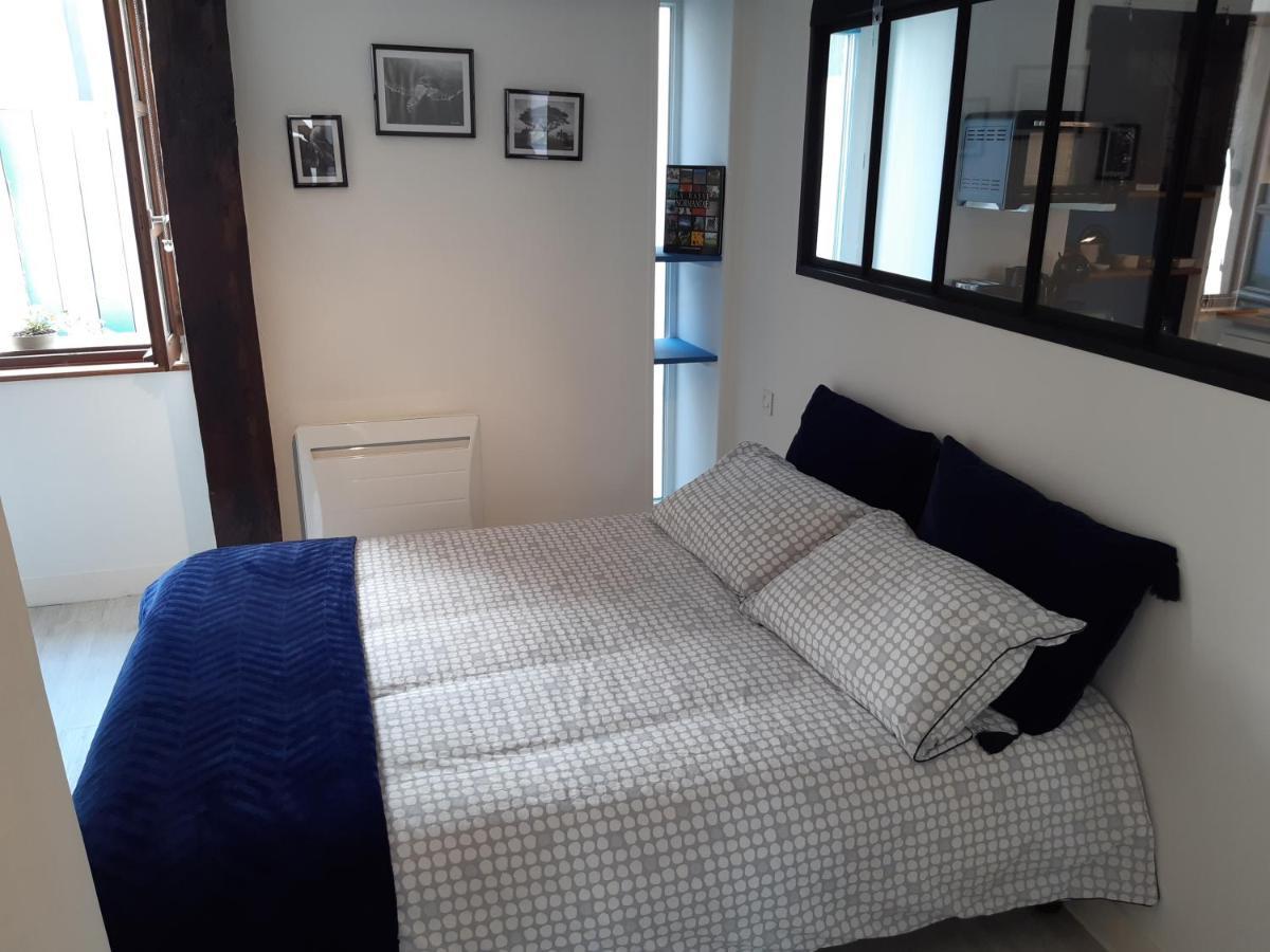 Appartement Haute Ville meublé avec cour privative Granville Exterior foto