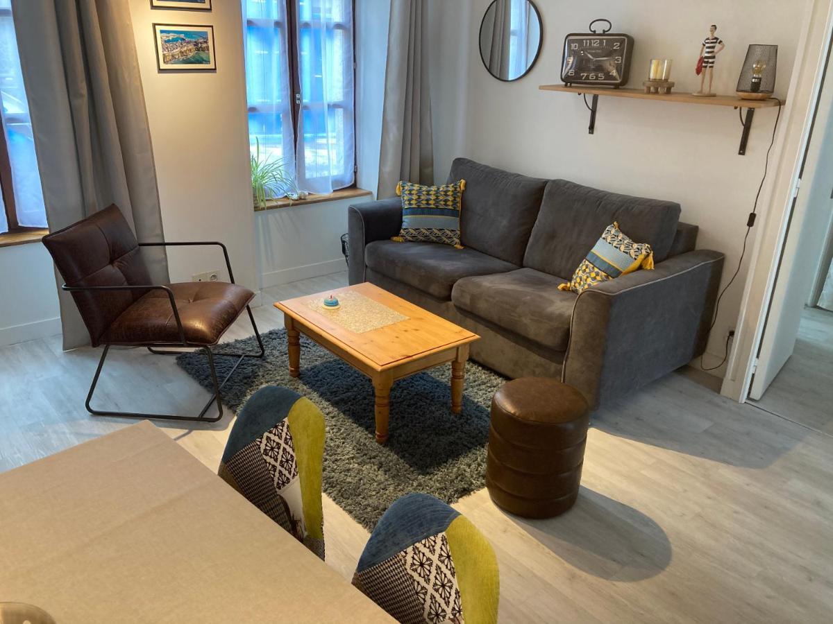 Appartement Haute Ville meublé avec cour privative Granville Exterior foto